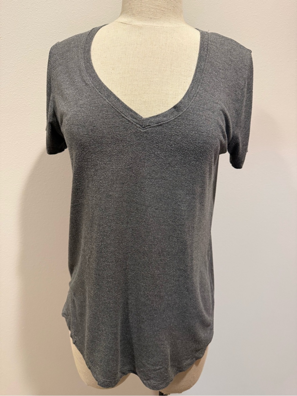 Abercrombie & Fitch Draper Women's V-Neck Short Sleeve Tee